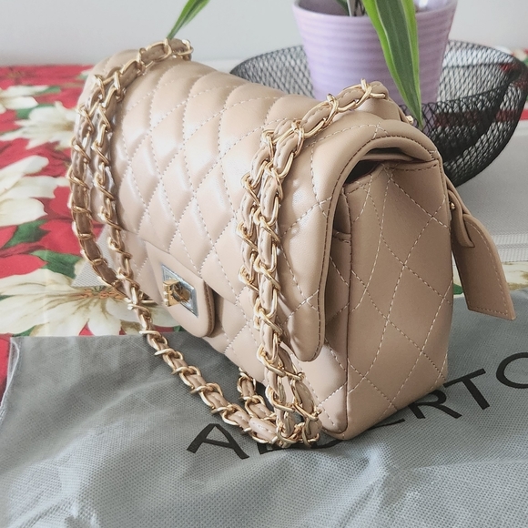 Beautiful bag that can be shoulder or crossbody bag - Picture 3 of 7